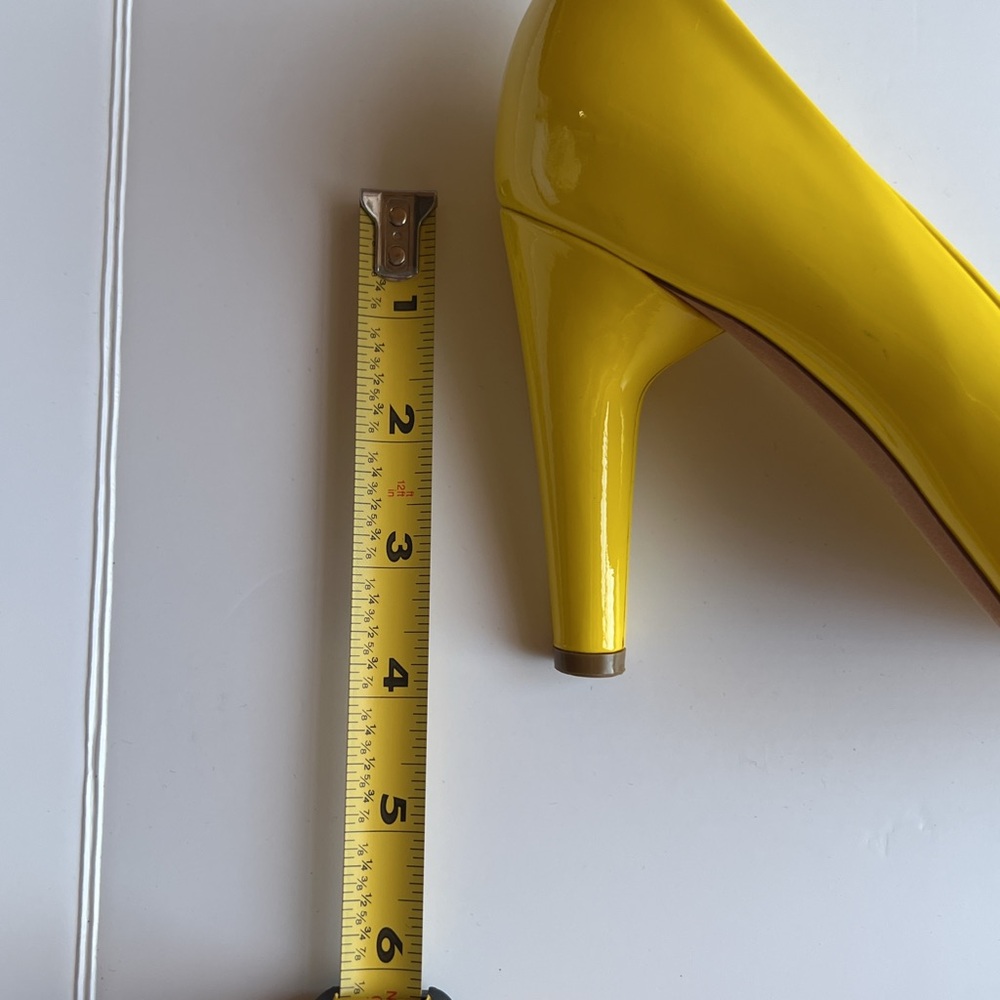 Classic Vintage CELINE Yellow Patent Leather Pumps / Heels Round Toe - Picture 6 of 6
